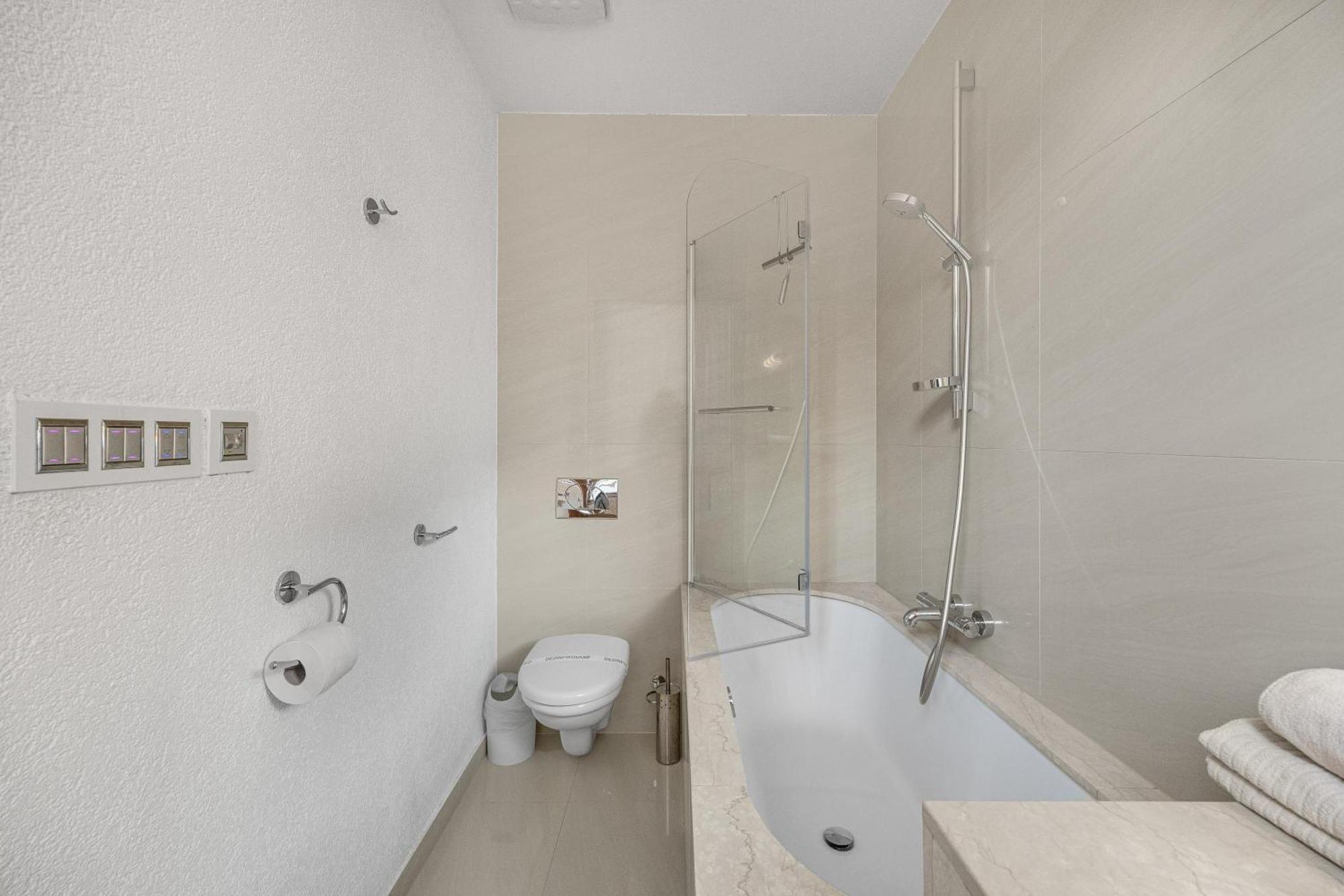 Revon Business Apartment 50 Dunajska บราติสลาวา ภายนอก รูปภาพ
