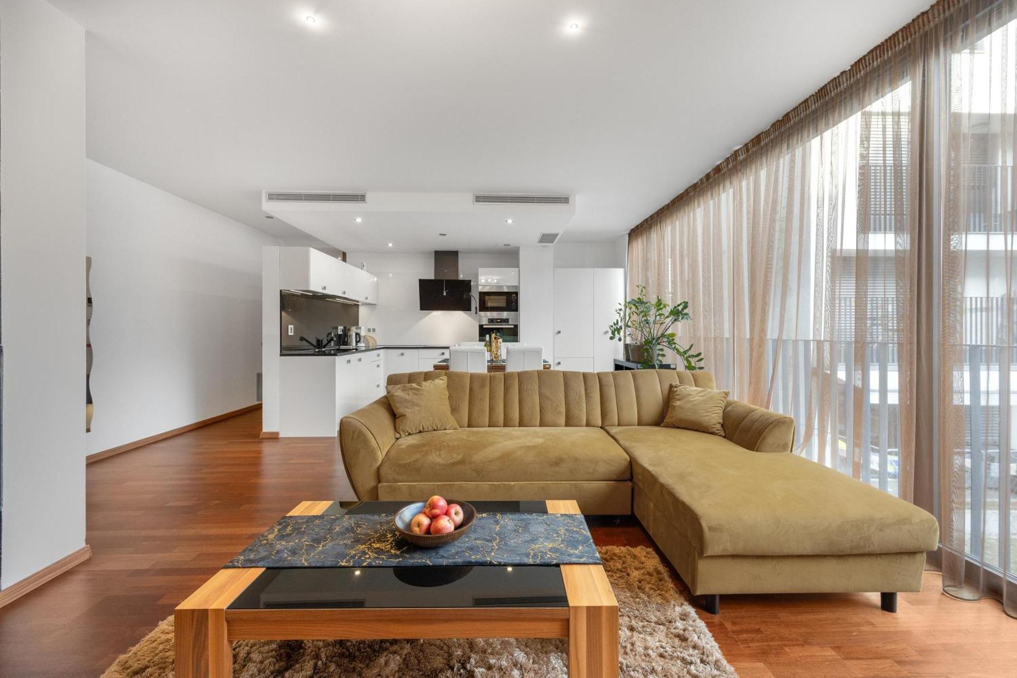Revon Business Apartment 50 Dunajska บราติสลาวา ภายนอก รูปภาพ