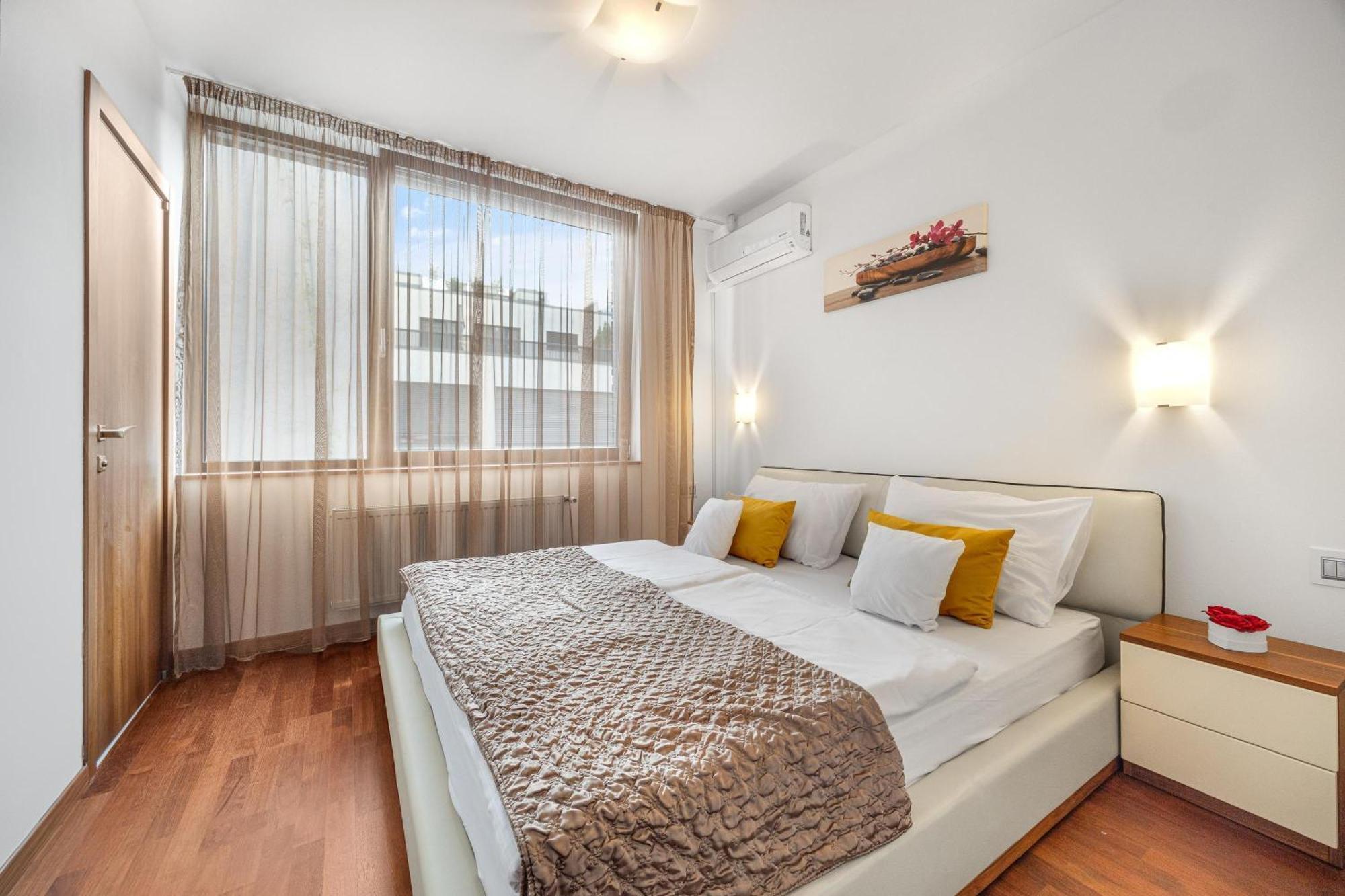 Revon Business Apartment 50 Dunajska บราติสลาวา ภายนอก รูปภาพ